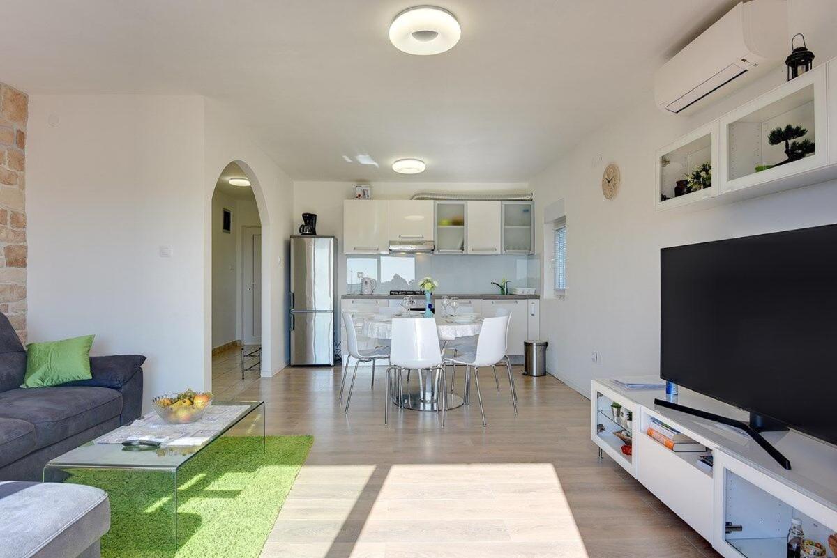 Apartment Zajec Premantura Exteriér fotografie
